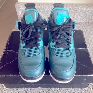 Air Jordans 4 Retro 30th ‘Teal’